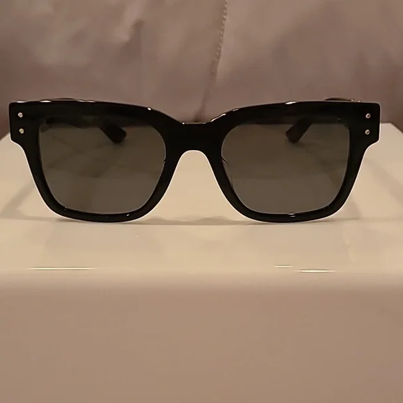 Versace Black Sunglasses brand new in the box - Picture 4 of 14